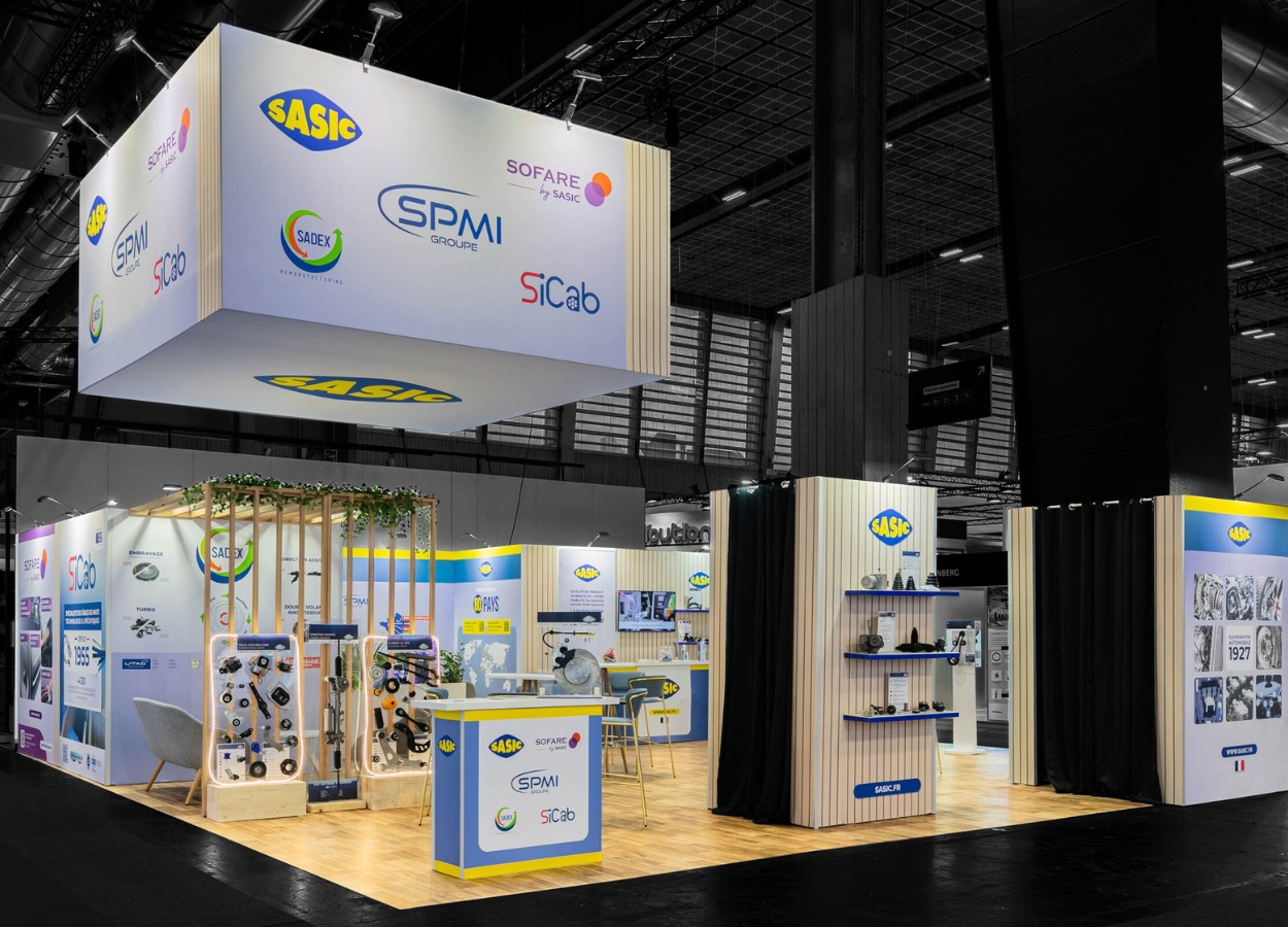 Stand modulaire Sasic de 90 m² au salon Equip Auto 2025